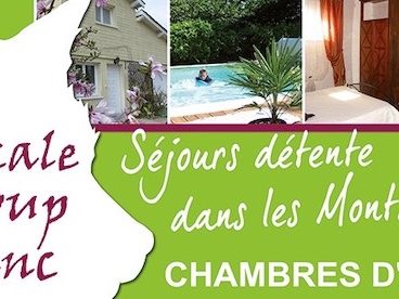 L'accueil sympathique dans un cadre verdoyant Vue du panneau d'affichage des chambres d'hôtes avec photos des chambres et piscine
